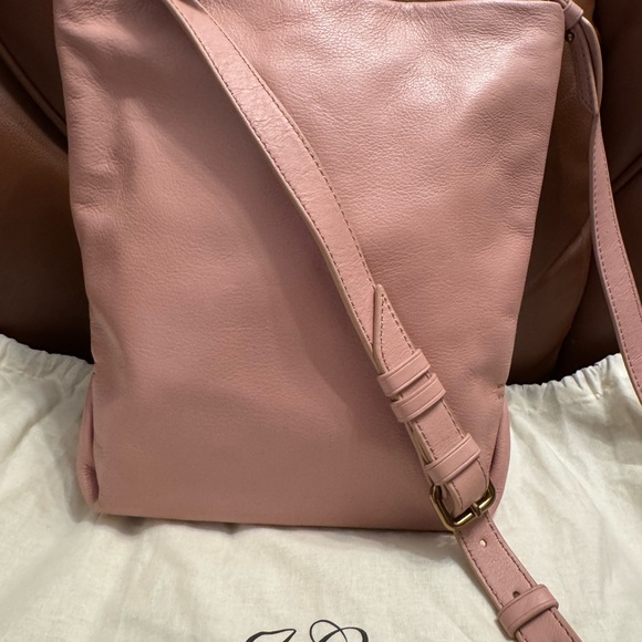 J. Crew Oslo Bucket Crossbody Bag in Blush - Picture 2 of 10
